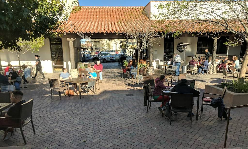 Agustin Kitchen | restaurant | 100 South Avenida del Convento Ste 150, Tucson, AZ 85745, USA | 5203985382 OR +1 520-398-5382