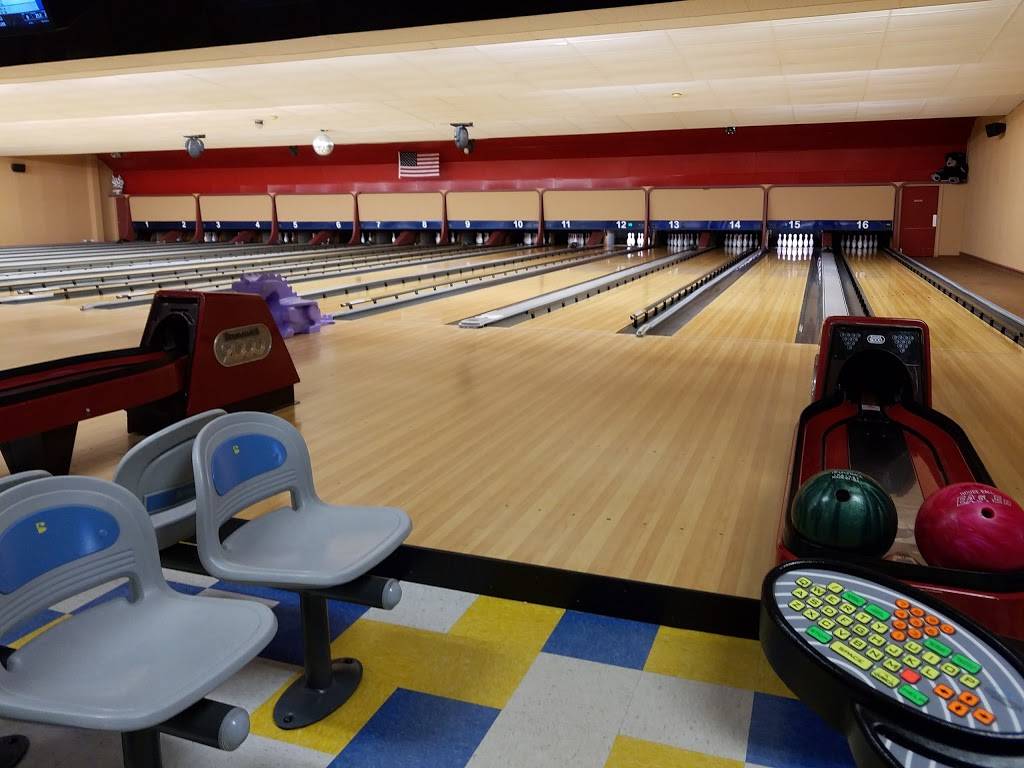 Thunderbird Lanes | restaurant | 1117 8th St, Baraboo, WI 53913, USA | 6083569111 OR +1 608-356-9111