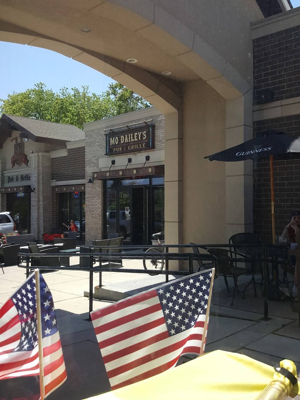 Mo Daileys Pub & Grille | restaurant | 6070 N Northwest Hwy, Chicago, IL 60631, USA | 7737746121 OR +1 773-774-6121