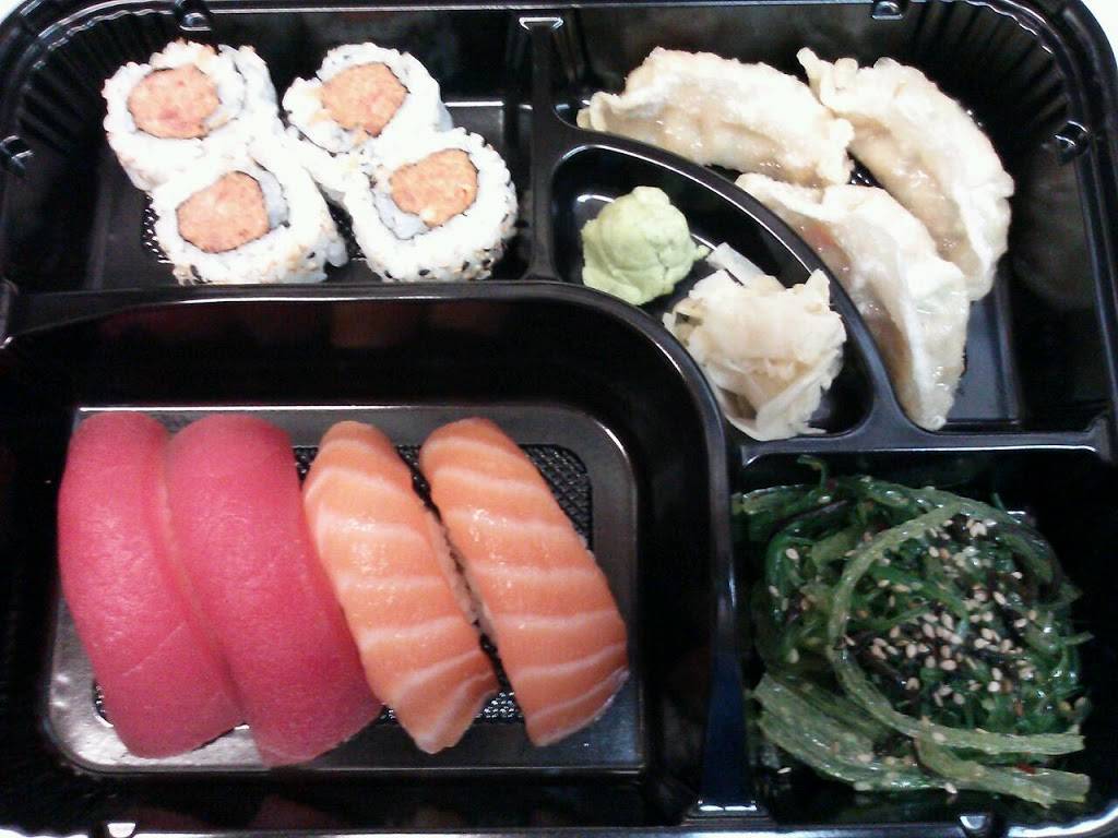 Charlies Place | restaurant | 1960 Madison Ave # 1, New York, NY 10035, USA | 2124100277 OR +1 212-410-0277