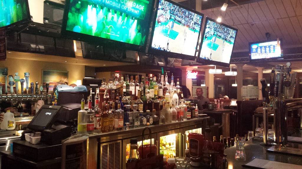 Chelos Hometown Bar & Grille | restaurant | 1275 Reservoir Ave, Cranston, RI 02920, USA | 4019427666 OR +1 401-942-7666