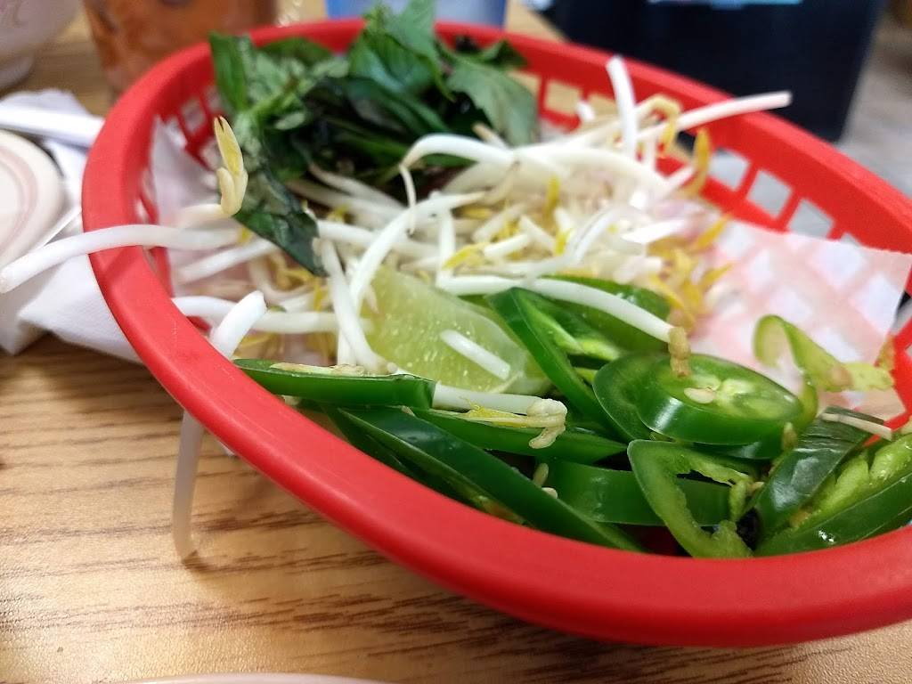 Mama Mais Noodles | restaurant | 2824 Stanley St, Stevens Point, WI 54481, USA | 7159979385 OR +1 715-997-9385