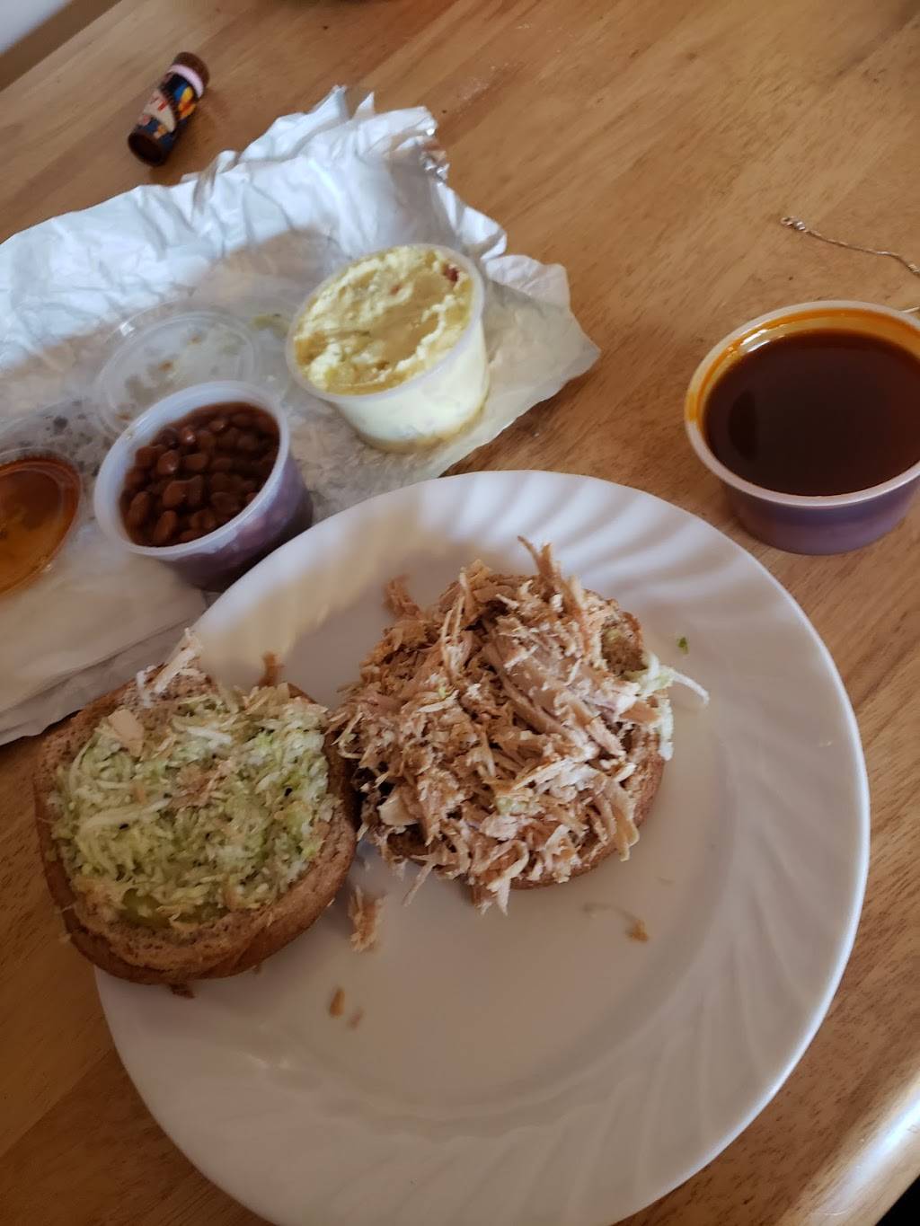 Whitts Barbecue | restaurant | 2532 Spring Ave SW, Decatur, AL 35601, USA | 2563502748 OR +1 256-350-2748