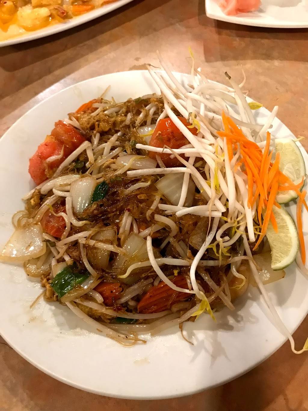 Thai Basil Restaurant | restaurant | 37273 Six Mile Rd, Livonia, MI 48152, USA | 7344645934 OR +1 734-464-5934