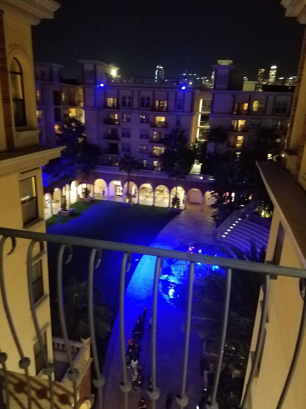 Central Kitchen at The Lorenzo | restaurant | 325-A W Adams Blvd, Los Angeles, CA 90007, USA | 2139082400 OR +1 213-908-2400