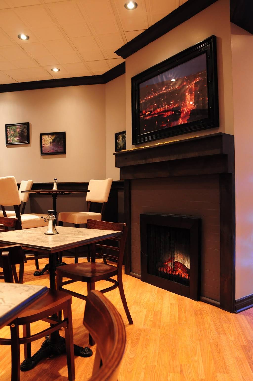 Bistro de la Cité | restaurant | 952-A Rue King Ouest, Sherbrooke, QC J1H 1S2, Canada | 8193461133 OR +1 819-346-1133