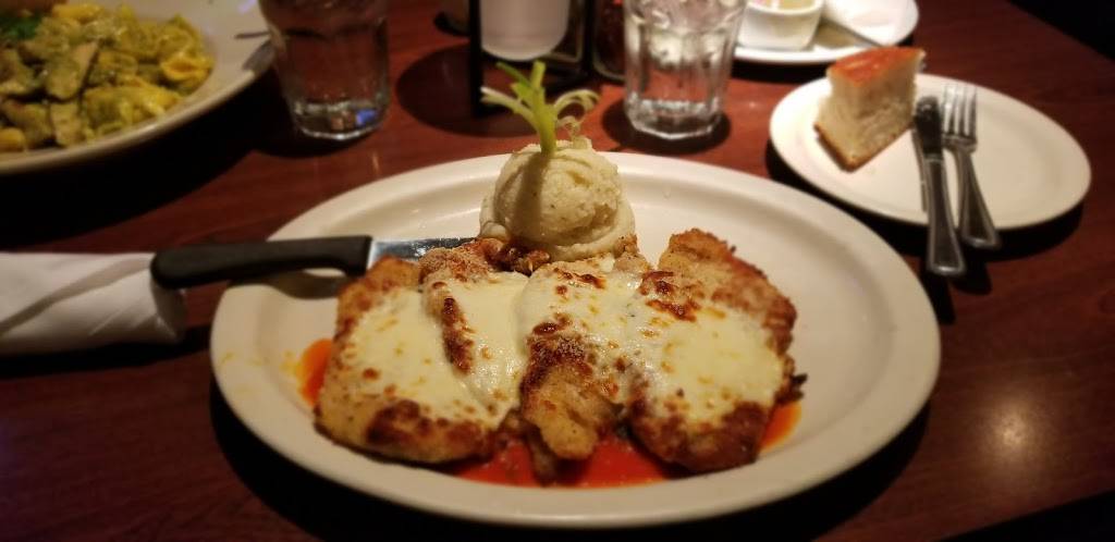 Osteria Il Centro | restaurant | 5101 Main St, Kansas City, MO 64112, USA | 8165612369 OR +1 816-561-2369