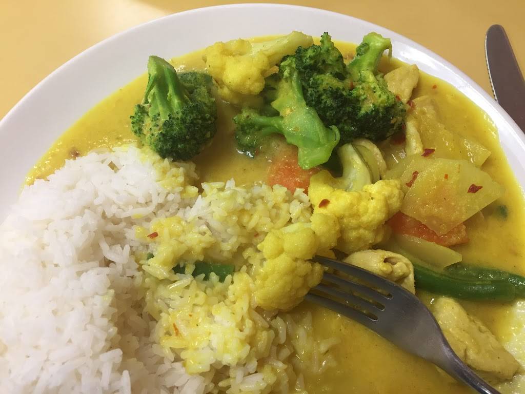 Siem Reap Restaurant | restaurant | 2812 Princess St, Kingston, ON K7P 1W9, Canada | 6133896893 OR +1 613-389-6893