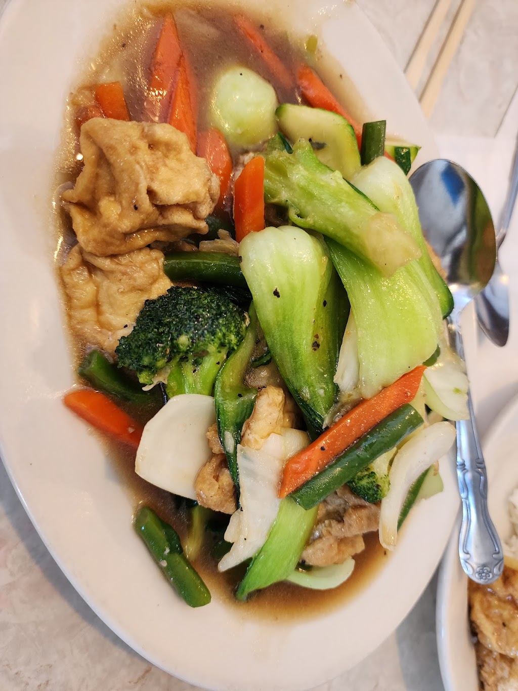 Khun Yai Thai | restaurant | 2509 N Harrison St, Arlington, VA 22207, USA | 7035361643 OR +1 703-536-1643