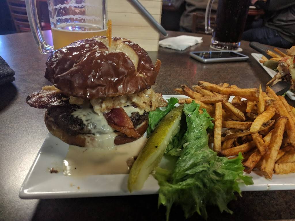 Dugarels | restaurant | 3475 Vermillion St, Hastings, MN 55033, USA | 6514800003 OR +1 651-480-0003