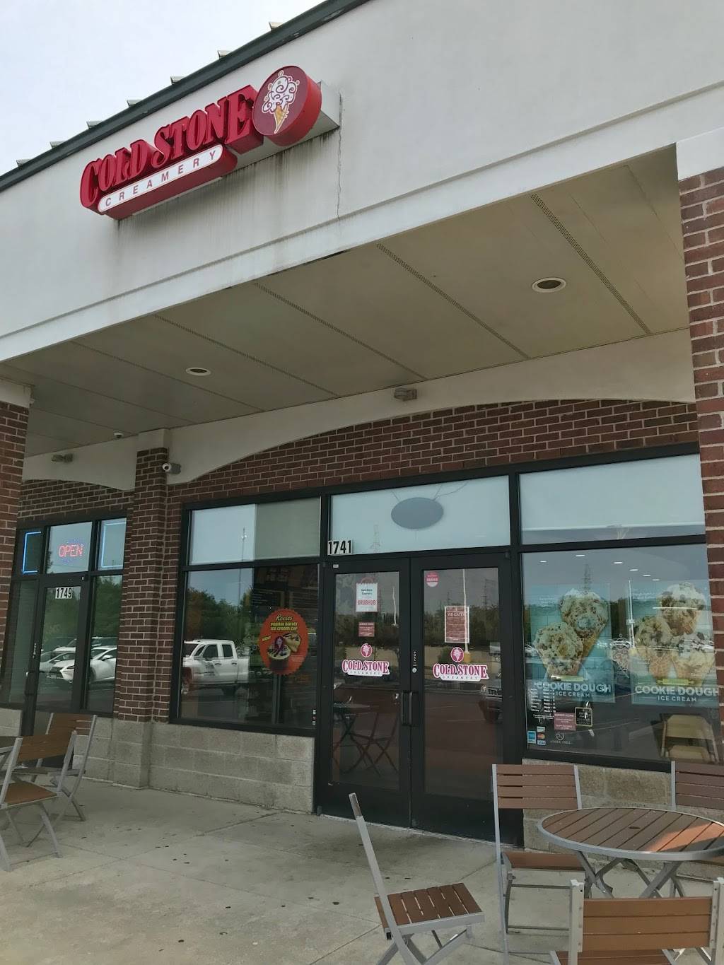 Cold Stone Creamery | bakery | 1741 Haggerty Hwy, Commerce Charter Twp, MI 48390, USA | 2489265767 OR +1 248-926-5767