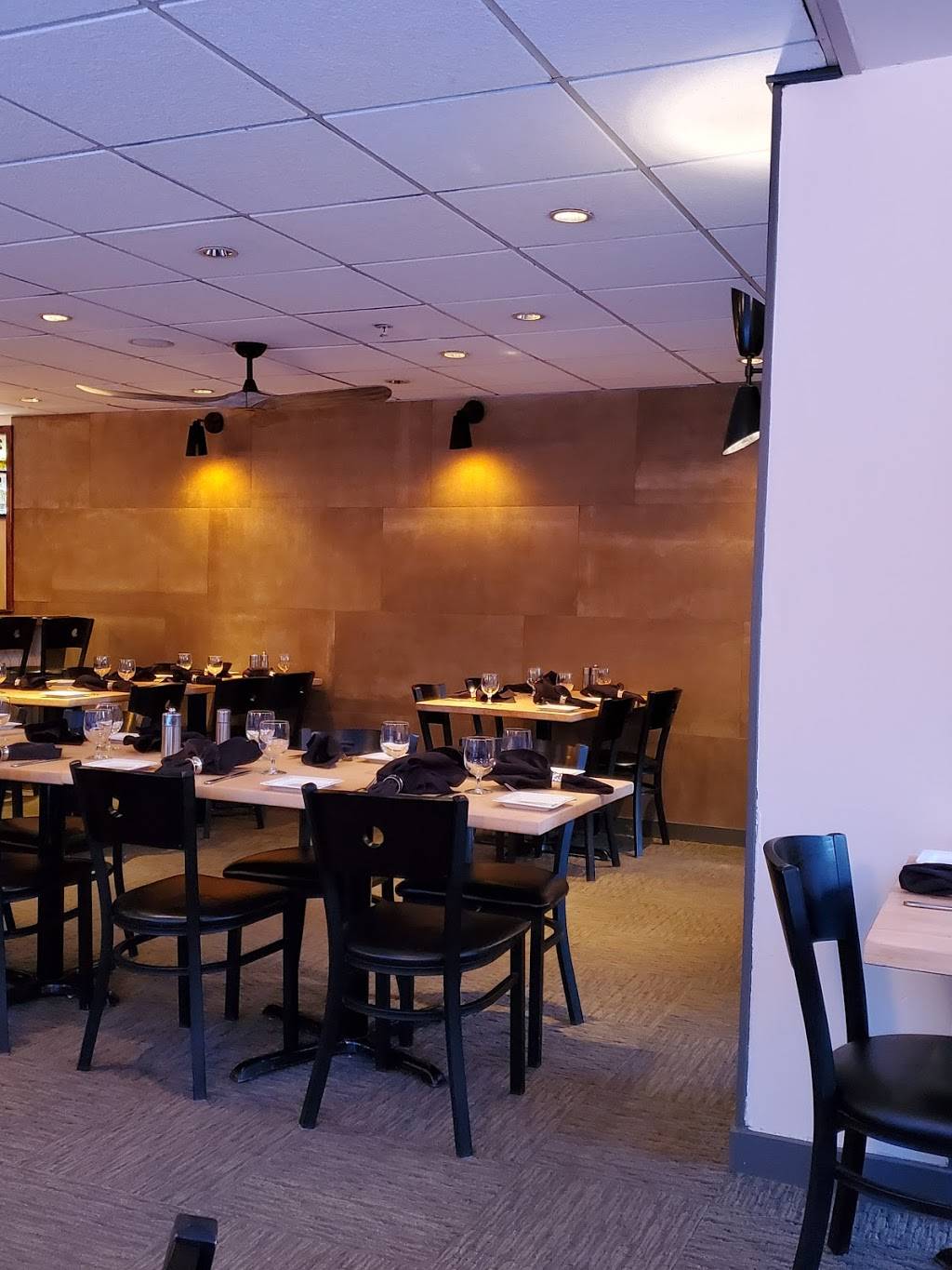 Up the Creek | restaurant | 223 Gore Creek Dr #103, Vail, CO 81657, USA | 9704768141 OR +1 970-476-8141