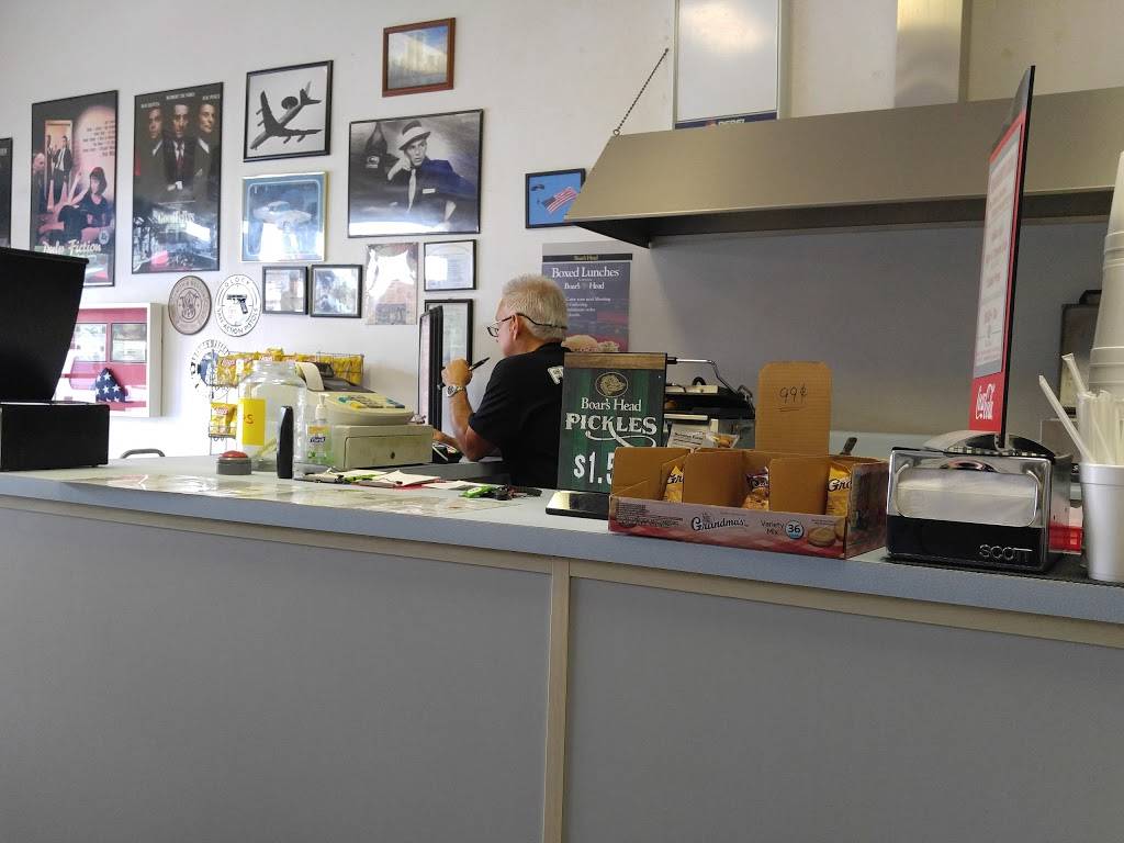 Frankies | restaurant | 1969 Sunset Point Rd, Clearwater, FL 33765, USA | 7274463775 OR +1 727-446-3775