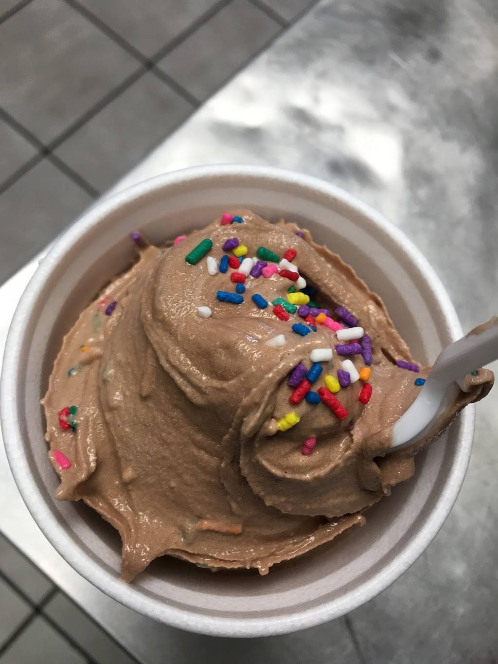 Timbos Cones and Coneys | restaurant | 5437 W Alexis Rd, Sylvania, OH 43560, USA | 4198828223 OR +1 419-882-8223