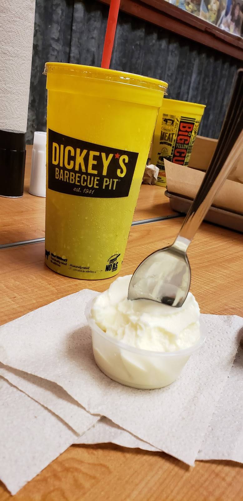 Dickeys Barbecue Pit | restaurant | 1109 Bay Area Blvd Ste B, Houston, TX 77058, USA | 2812867427 OR +1 281-286-7427