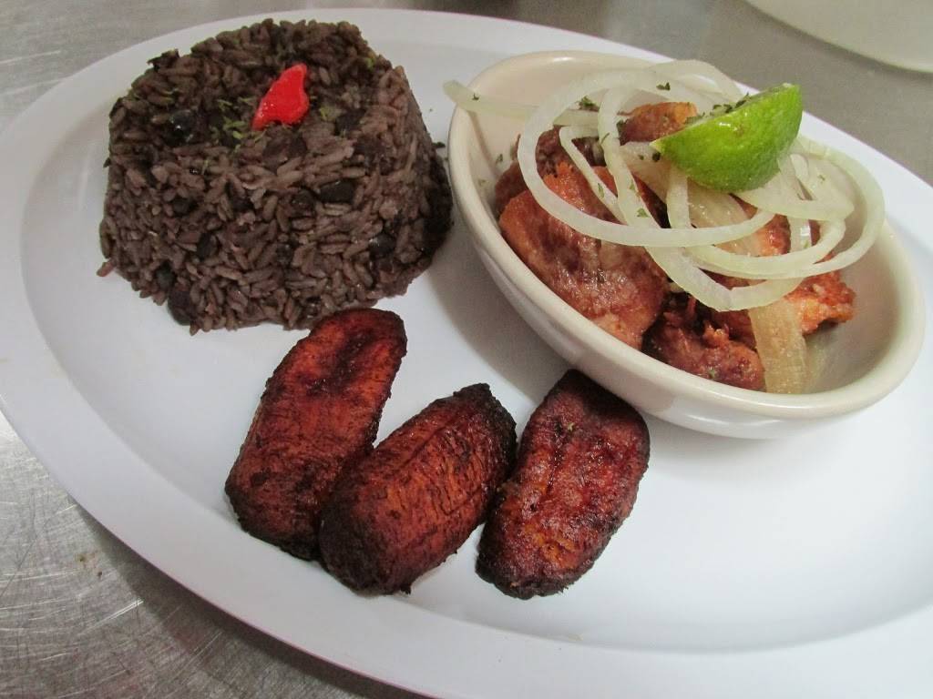 Latin American Cafe | restaurant | 1427 NE 25th Ave, Ocala, FL 34470, USA | 3523512822 OR +1 352-351-2822