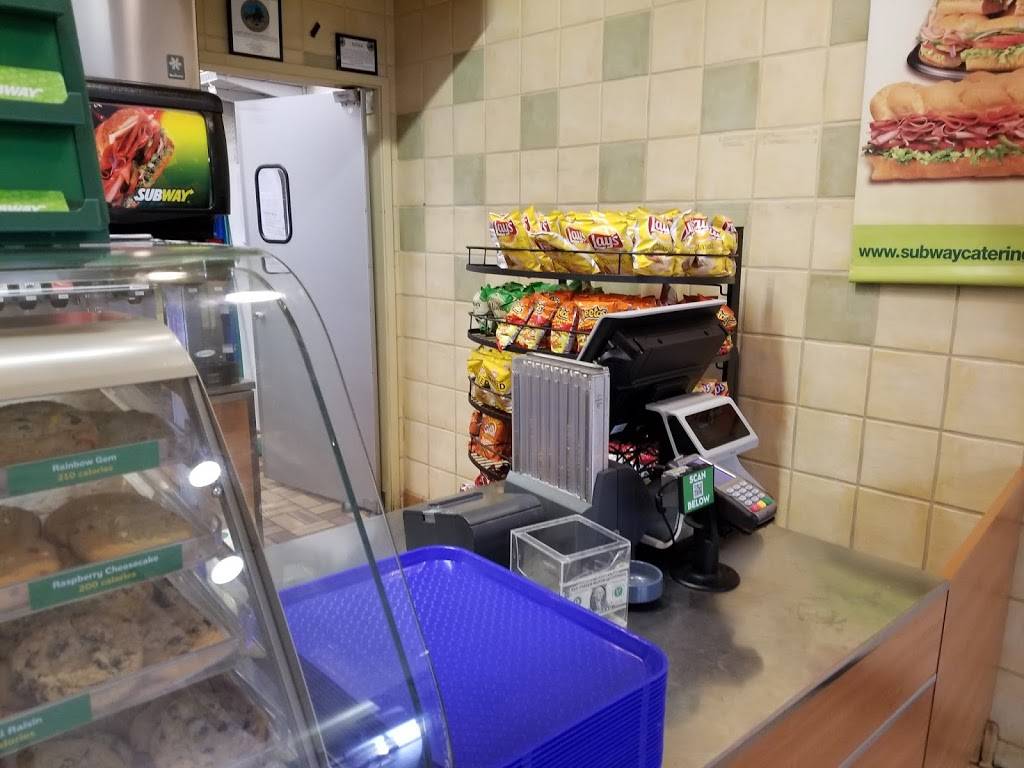 Subway Restaurants | restaurant | 1855 41st Ave Space R 03, Capitola, CA 95010, USA | 8314625068 OR +1 831-462-5068