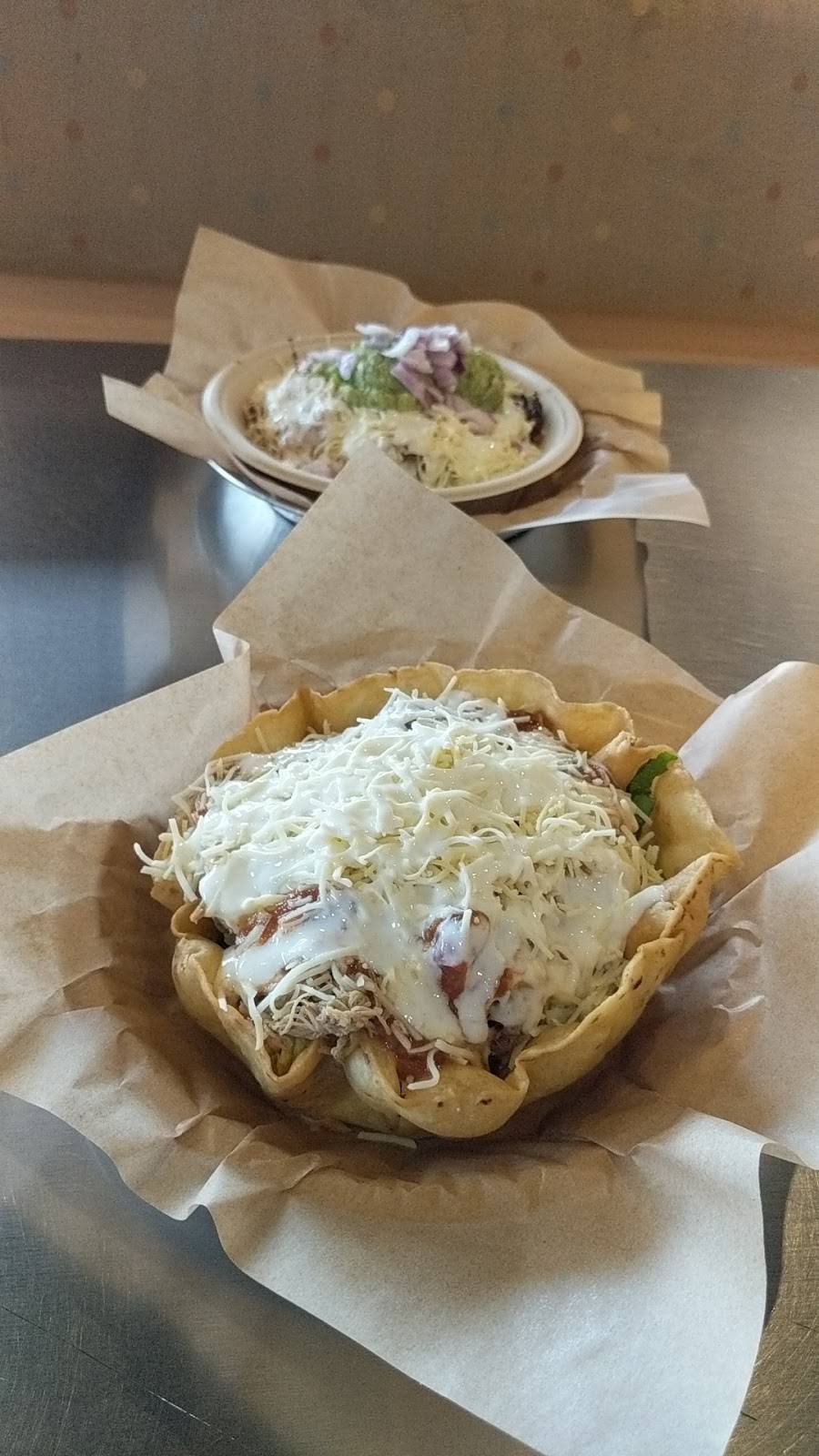 QDOBA Mexican Eats | restaurant | 5880 Belleville Crossing St, Belleville, IL 62226, USA | 6183103000 OR +1 618-310-3000