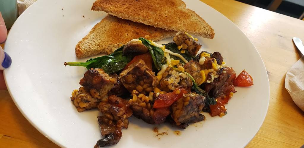 East End Eatery | restaurant | 1202 NE 8th Ave, Gainesville, FL 32601, USA | 3523789870 OR +1 352-378-9870