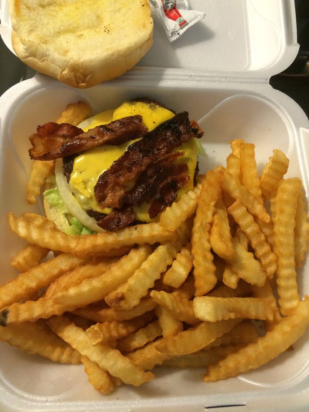 Janices Diner | restaurant | 2765 Cosby Hwy, Cosby, TN 37722, USA | 4236135515 OR +1 423-613-5515