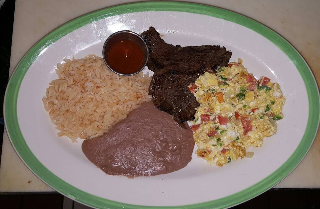 El Ranchito | restaurant | 13231 Gladstone Ave, Sylmar, CA 91342, USA | 8188338363 OR +1 818-833-8363