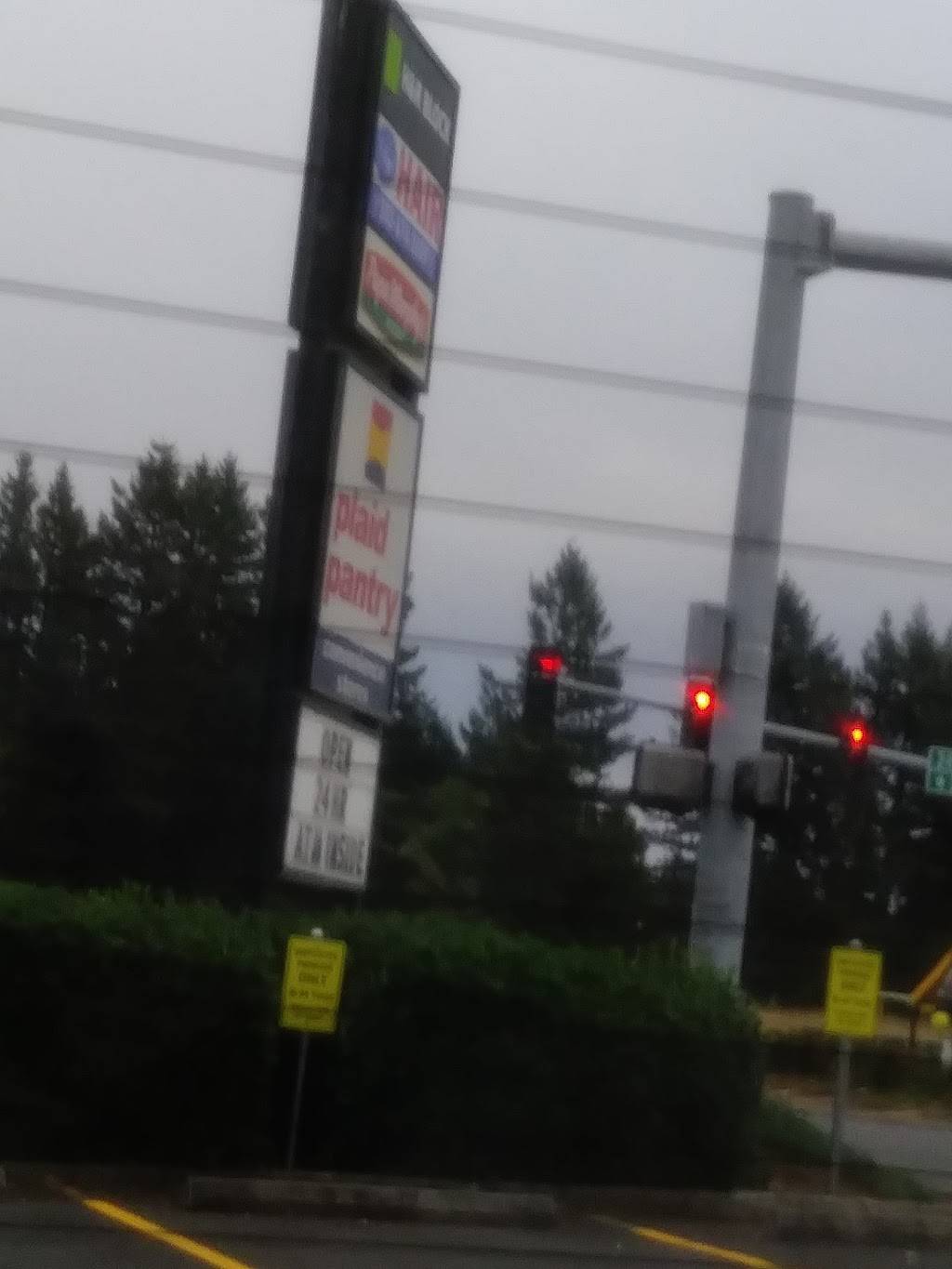 Papa Murphys Take N Bake Pizza | meal takeaway | 731 NE 242nd Dr, Wood Village, OR 97060, USA | 5036663650 OR +1 503-666-3650