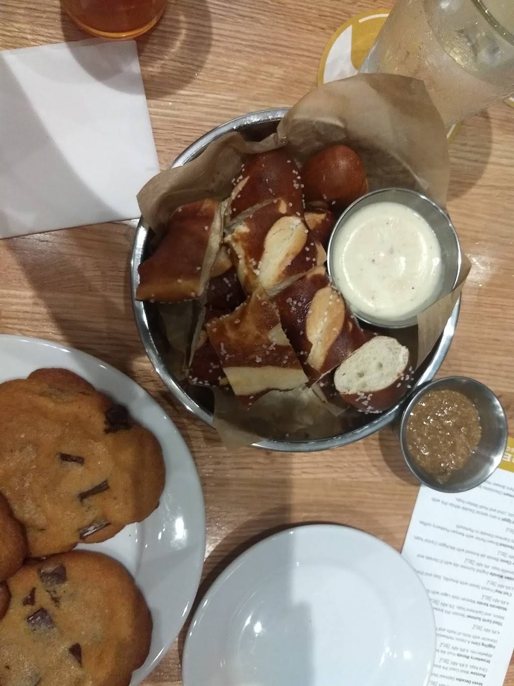 Arbor Brewing Plymouth Taproom | restaurant | 777 W Ann Arbor Trail, Plymouth, MI 48170, USA | 7342336201 OR +1 734-233-6201