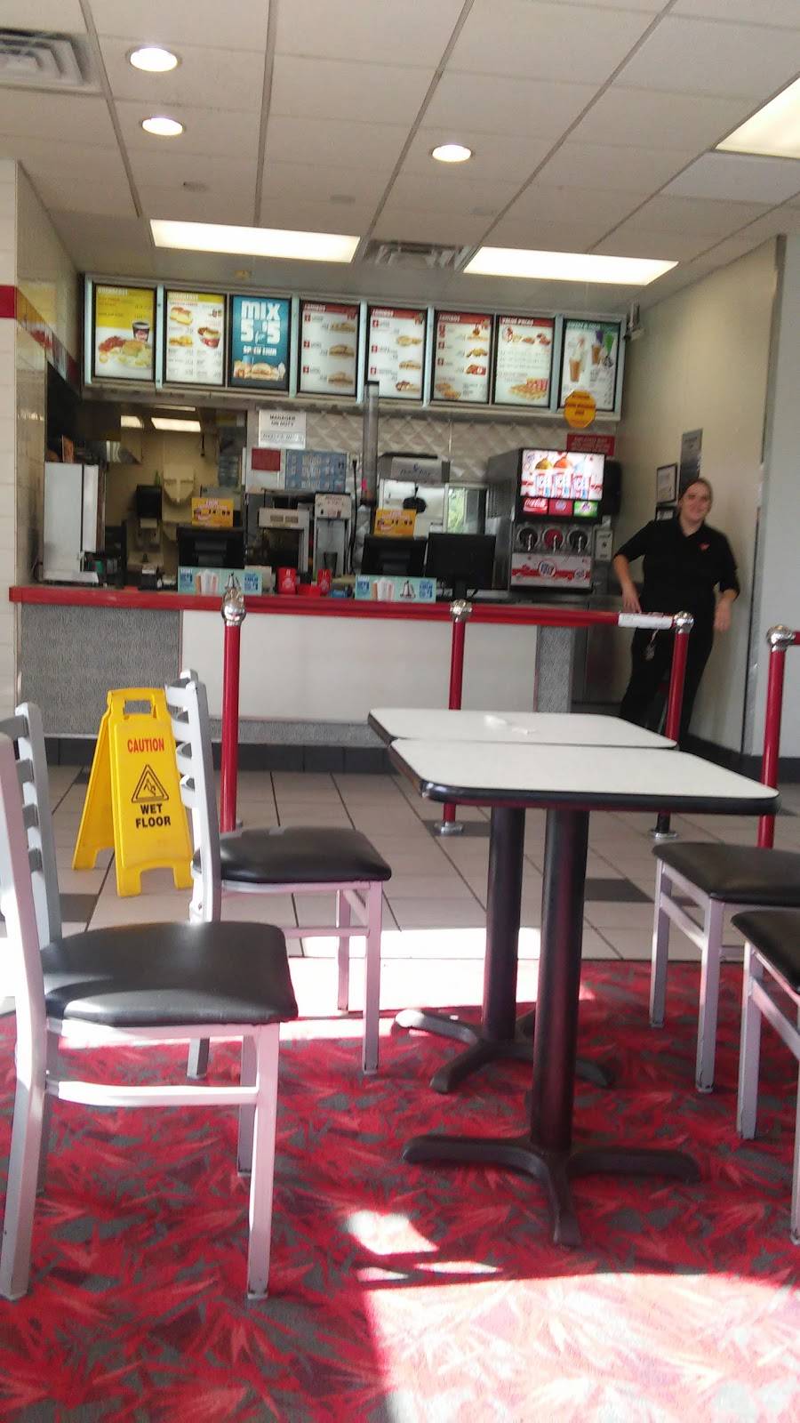 Krystal | restaurant | 2108 Sadler Rd, Fernandina Beach, FL 32034, USA | 9044911303 OR +1 904-491-1303