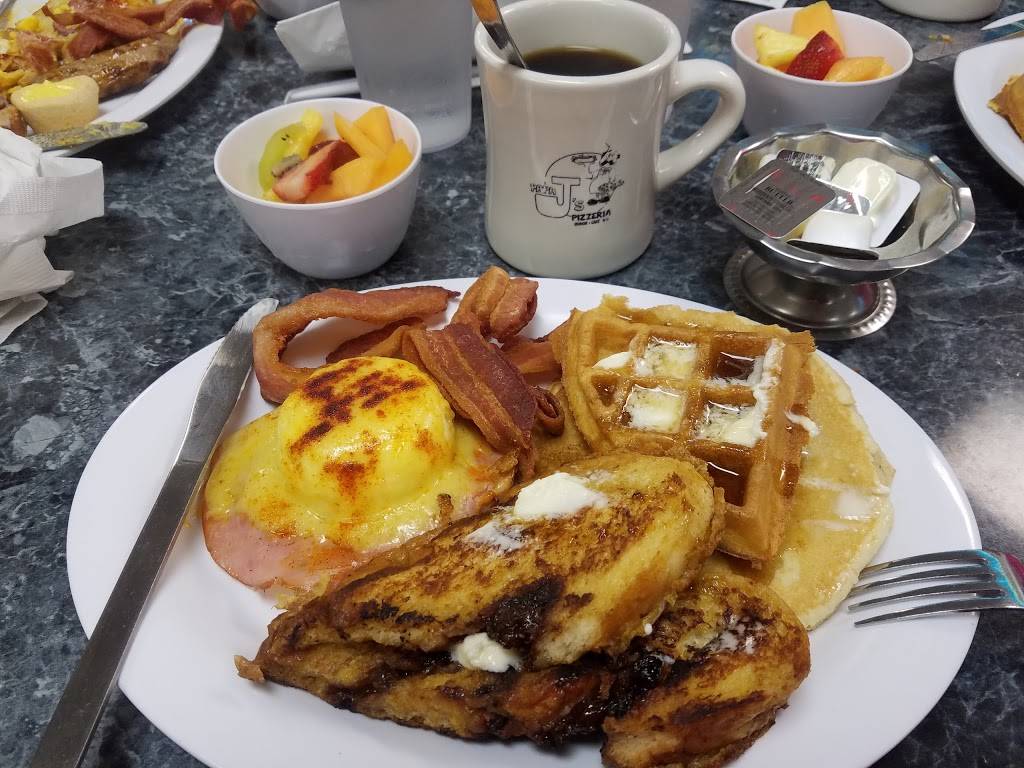 Papa Js Pizzeria & Diner | restaurant | 10583 Main St, Honor, MI 49640, USA | 2313257070 OR +1 231-325-7070