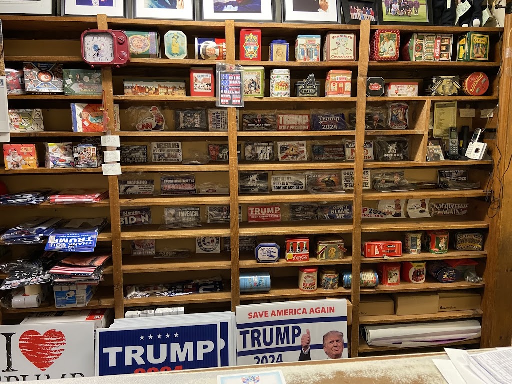 Pats Pizza | restaurant | 237 Main St, Lincoln, ME 04457, USA | 2077942211 OR +1 207-794-2211