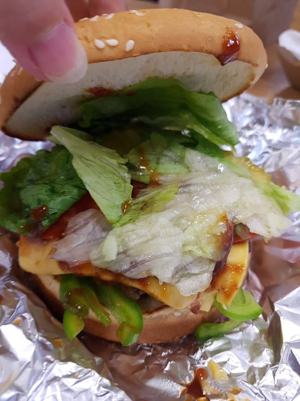 Five Guys | meal takeaway | 2800 41st St NW, Rochester, MN 55901, USA | 5072881464 OR +1 507-288-1464