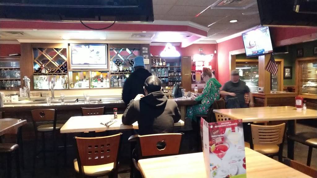 Applebees Grill + Bar | restaurant | 208 W Service Rd, West Memphis, AR 72301, USA | 8707354029 OR +1 870-735-4029