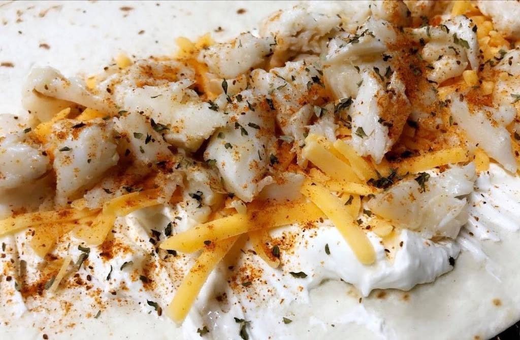 Say Cheese Carryout & Catering | restaurant | 16760 Oakmont Ave, Gaithersburg, MD 20877, USA | 2028055610 OR +1 202-805-5610