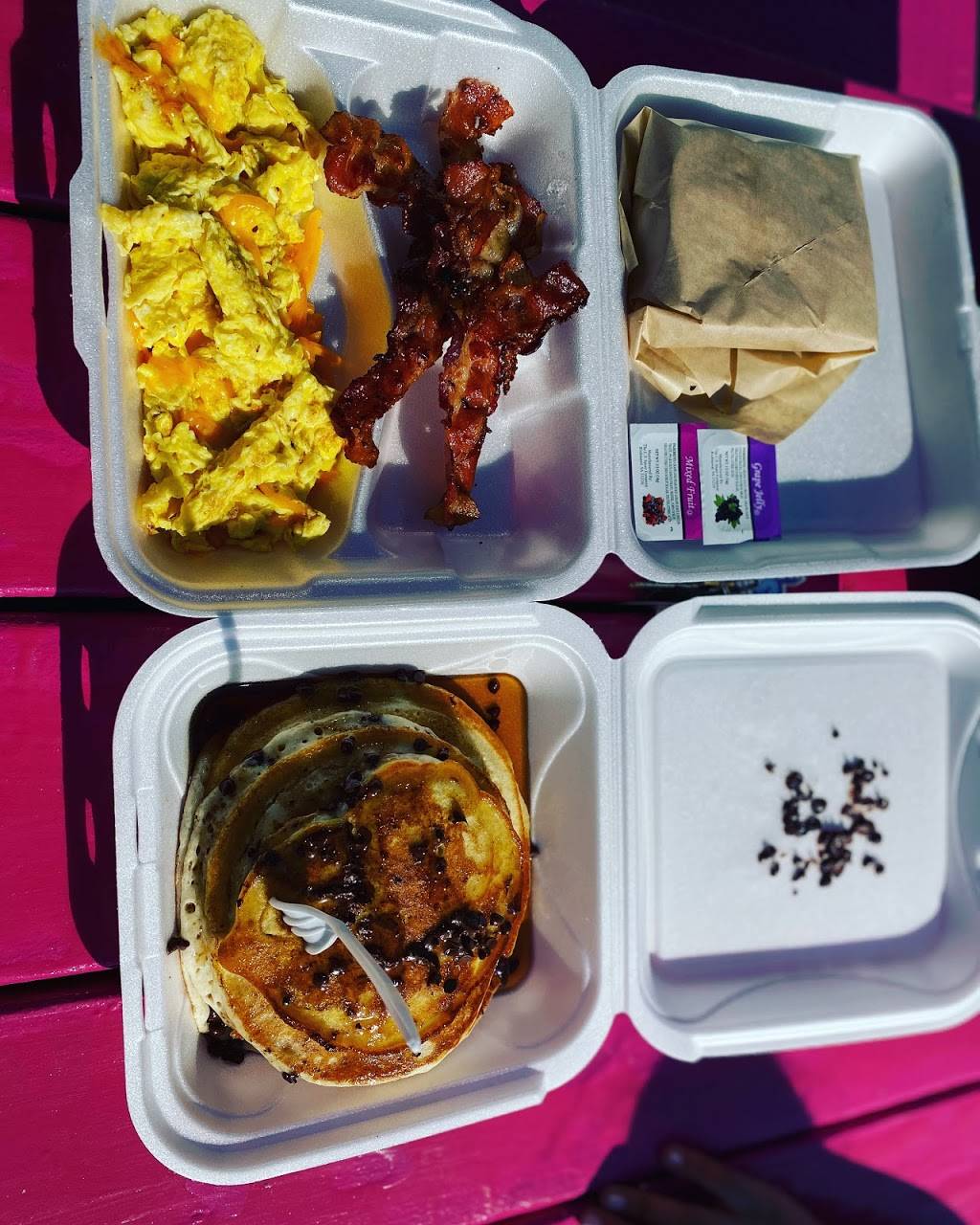 Girl And A Grill | restaurant | 4330 N Nebraska Ave, Tampa, FL 33603, USA | 8136939181 OR +1 813-693-9181