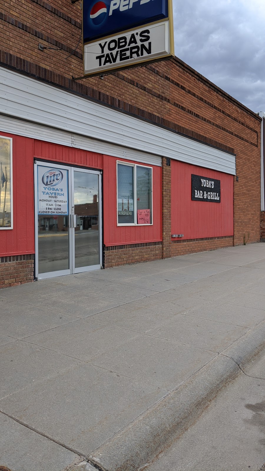 Yobas Tavern | restaurant | 136 S Main St, Rushville, NE 69360, USA | 3083272143 OR +1 308-327-2143