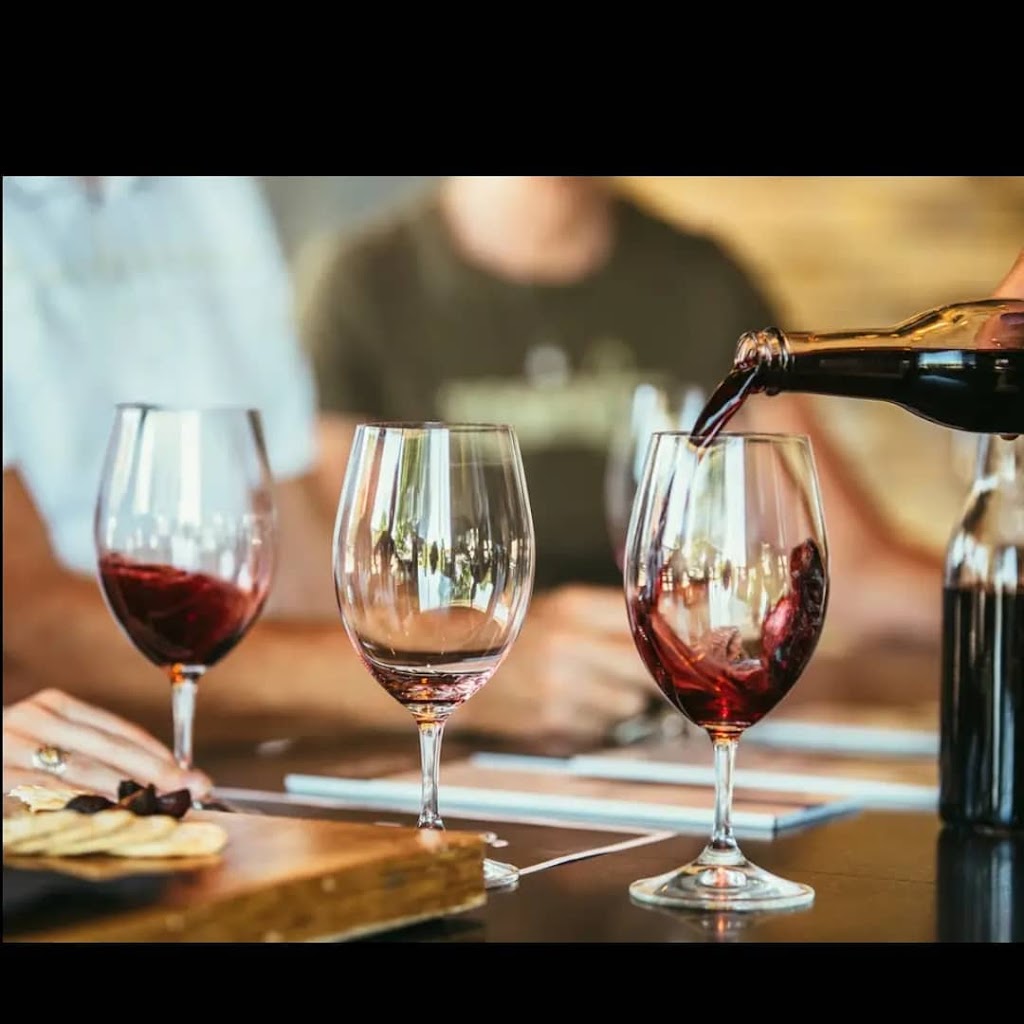 The Spot on Mill Street | restaurant | 406 Mill St, Occoquan Historic District, VA 22125, USA | 7034998809 OR +1 703-499-8809