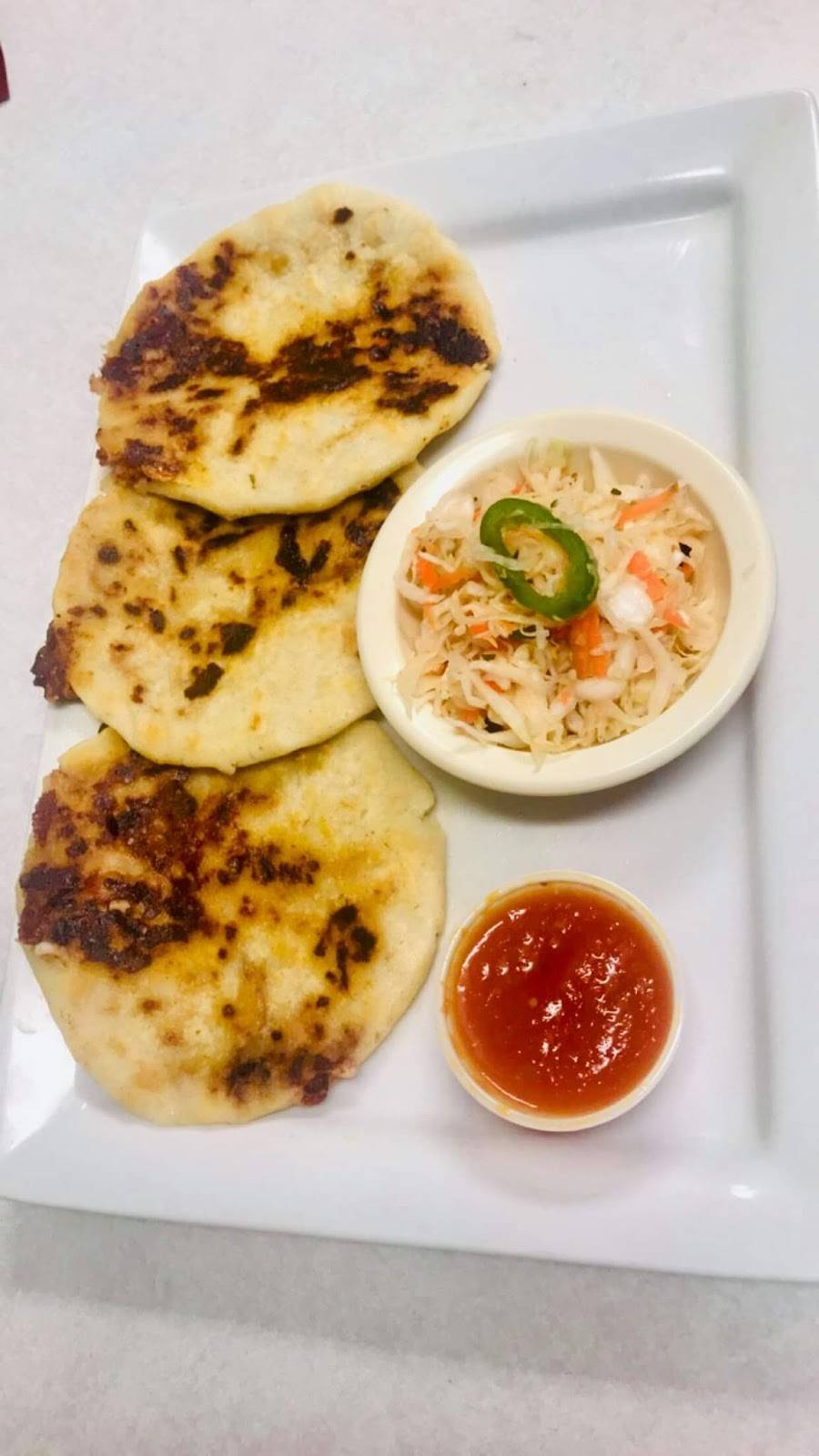 Usuluteco Restaurante Salvadoreño | restaurant | 1511 S Union St, Des Moines, IA 50315, USA | 5152880969 OR +1 515-288-0969