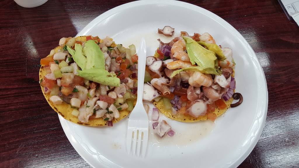 Mariscos Licenciado | restaurant | 1052 N State College Blvd, Anaheim, CA 92806, USA | 7147763415 OR +1 714-776-3415