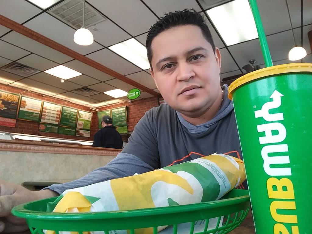 Subway Restaurants | restaurant | 533 S Hwy 121, Suite 7, Lewisville, TX 75067, USA | 9724597204 OR +1 972-459-7204