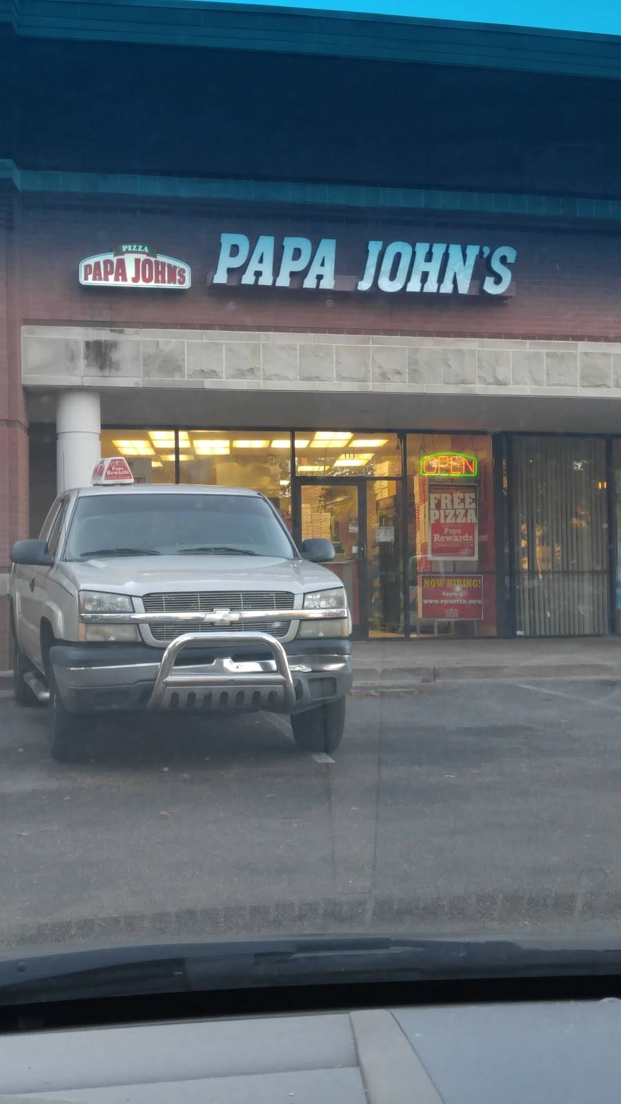 Papa Johns Pizza | restaurant | 6515 Poplar Ave Ste 111, Memphis, TN 38119, USA | 9017669988 OR +1 901-766-9988