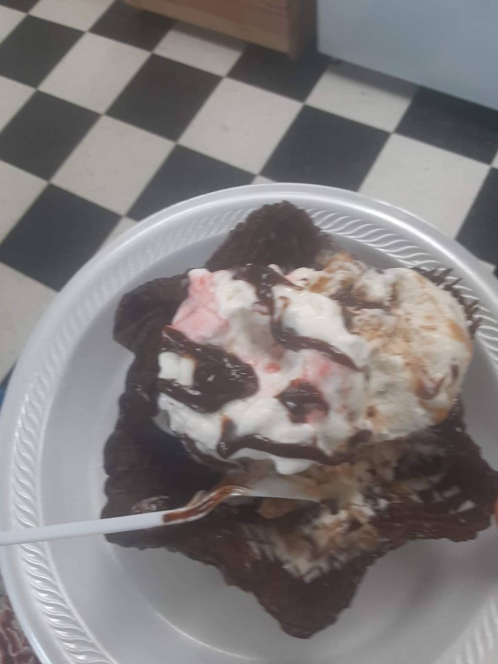 Lakeland Ice Cream Co | restaurant | 2973 Duff Rd, Lakeland, FL 33810, USA | 8633375652 OR +1 863-337-5652