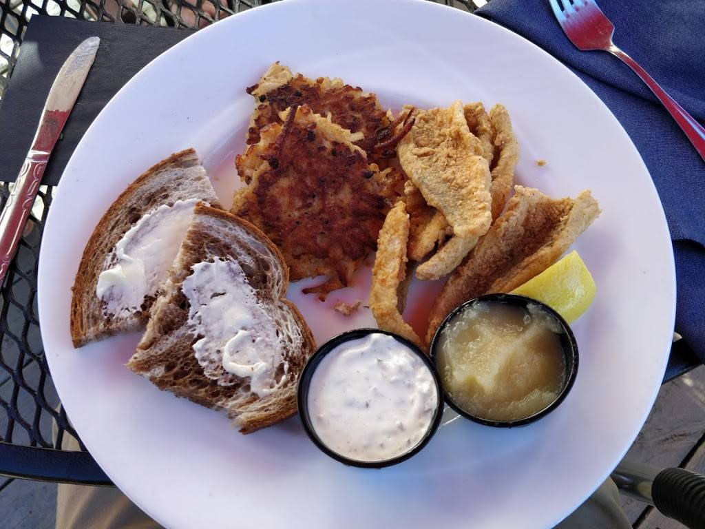 The Boat House Bar & Grill | restaurant | N2062 S Lake Shore Dr, Lake Geneva, WI 53147, USA | 2628124126 OR +1 262-812-4126