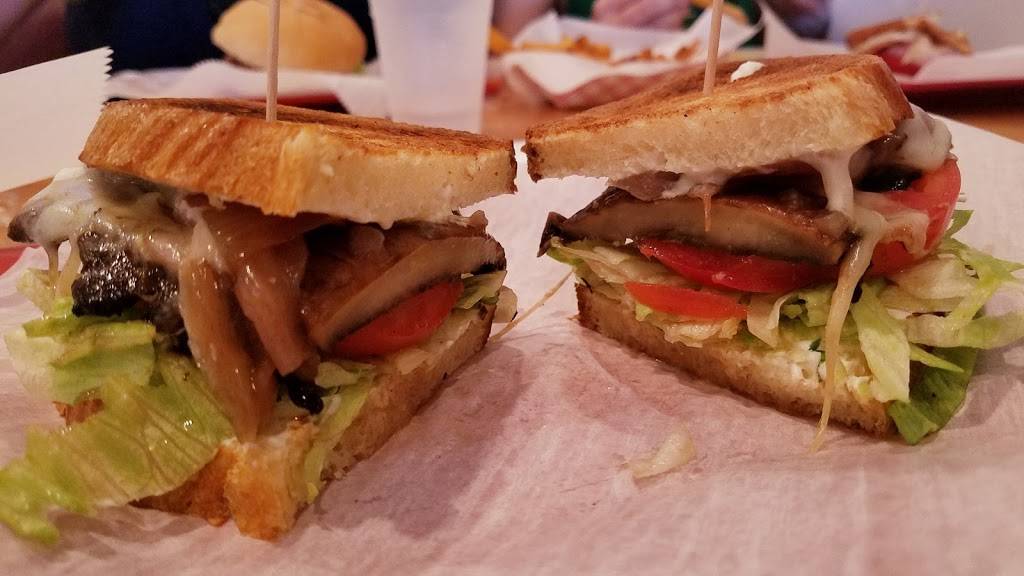 Red Onion Eatery | restaurant | 3001 Ocean Dr SUITE 107, Vero Beach, FL 32963, USA | 7724928881 OR +1 772-492-8881