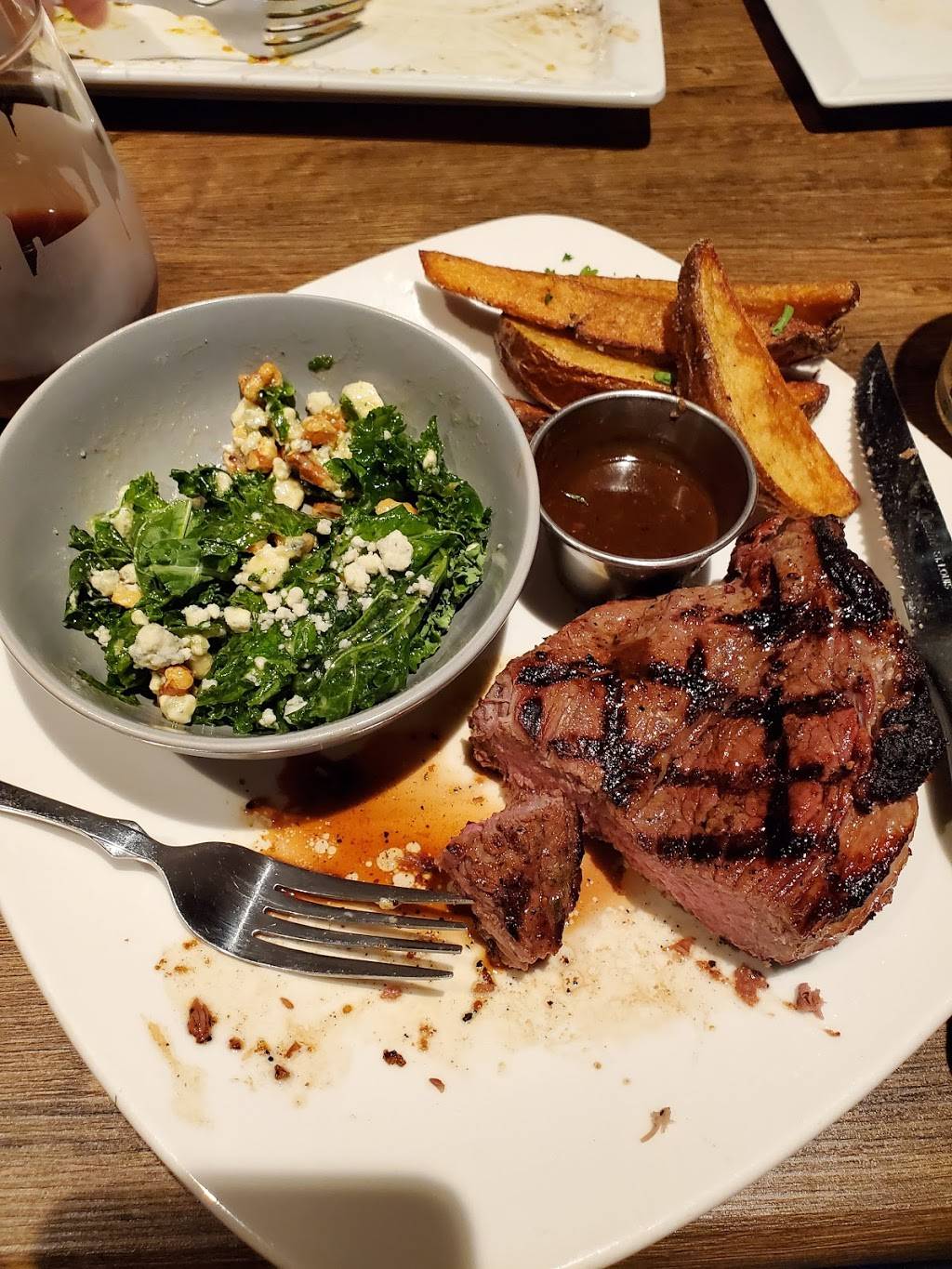 4th & Cherry | restaurant | 59 Washington St, Weymouth, MA 02188, USA | 7816604222 OR +1 781-660-4222