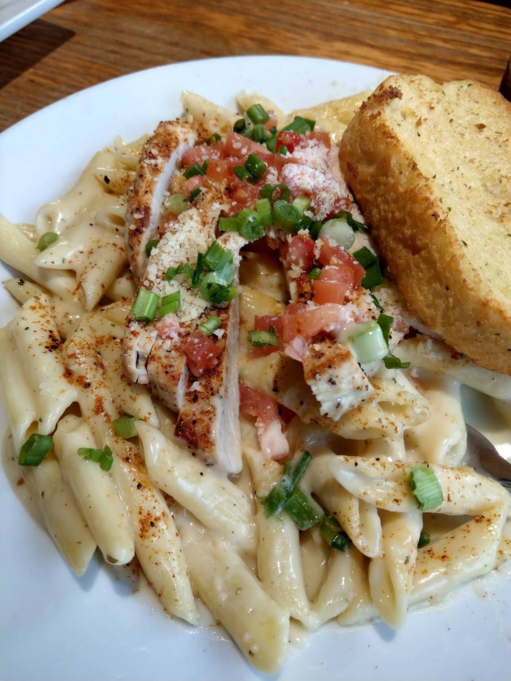 Chilis Grill & Bar | meal takeaway | 20760 S Avalon Blvd, Carson, CA 90746, USA | 3105161180 OR +1 310-516-1180