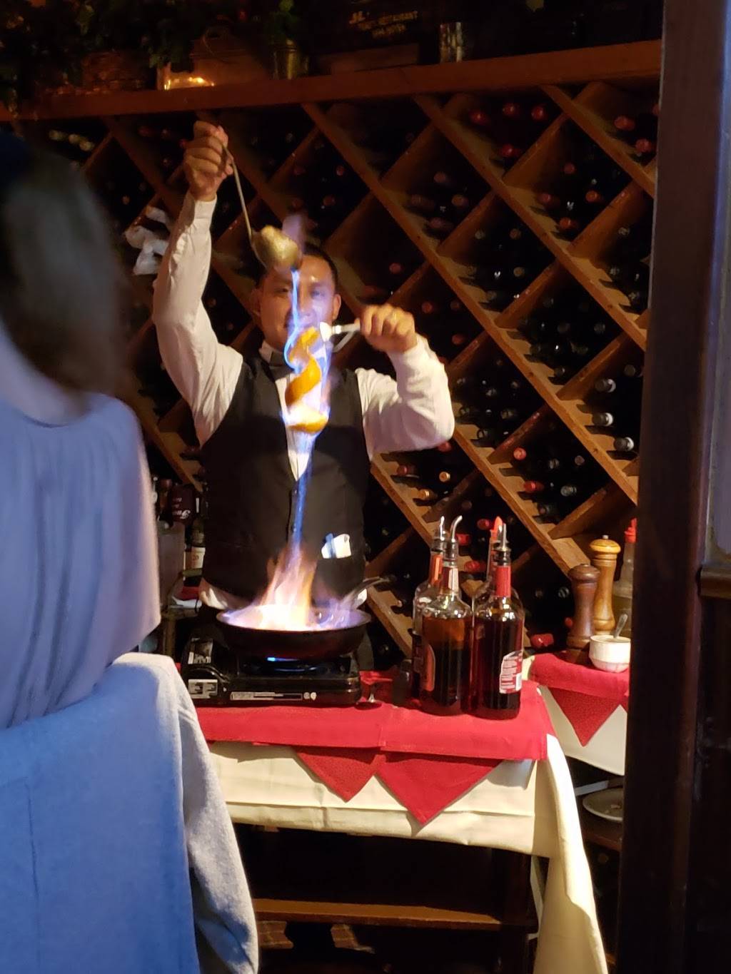 Fuads | restaurant | 6100 Westheimer Rd, Houston, TX 77057, USA | 7137850130 OR +1 713-785-0130