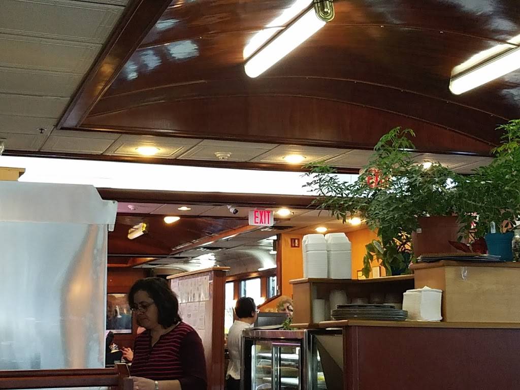 Ikaros Diner | restaurant | 909 Union Ave, New Windsor, NY 12553, USA | 8455672600 OR +1 845-567-2600