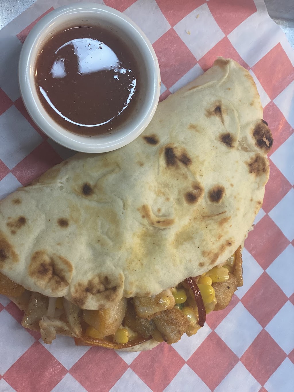 The Texas Twisted Skillet | restaurant | 100 E Bennett St, Florence, TX 76527, USA | 2547939900 OR +1 254-793-9900