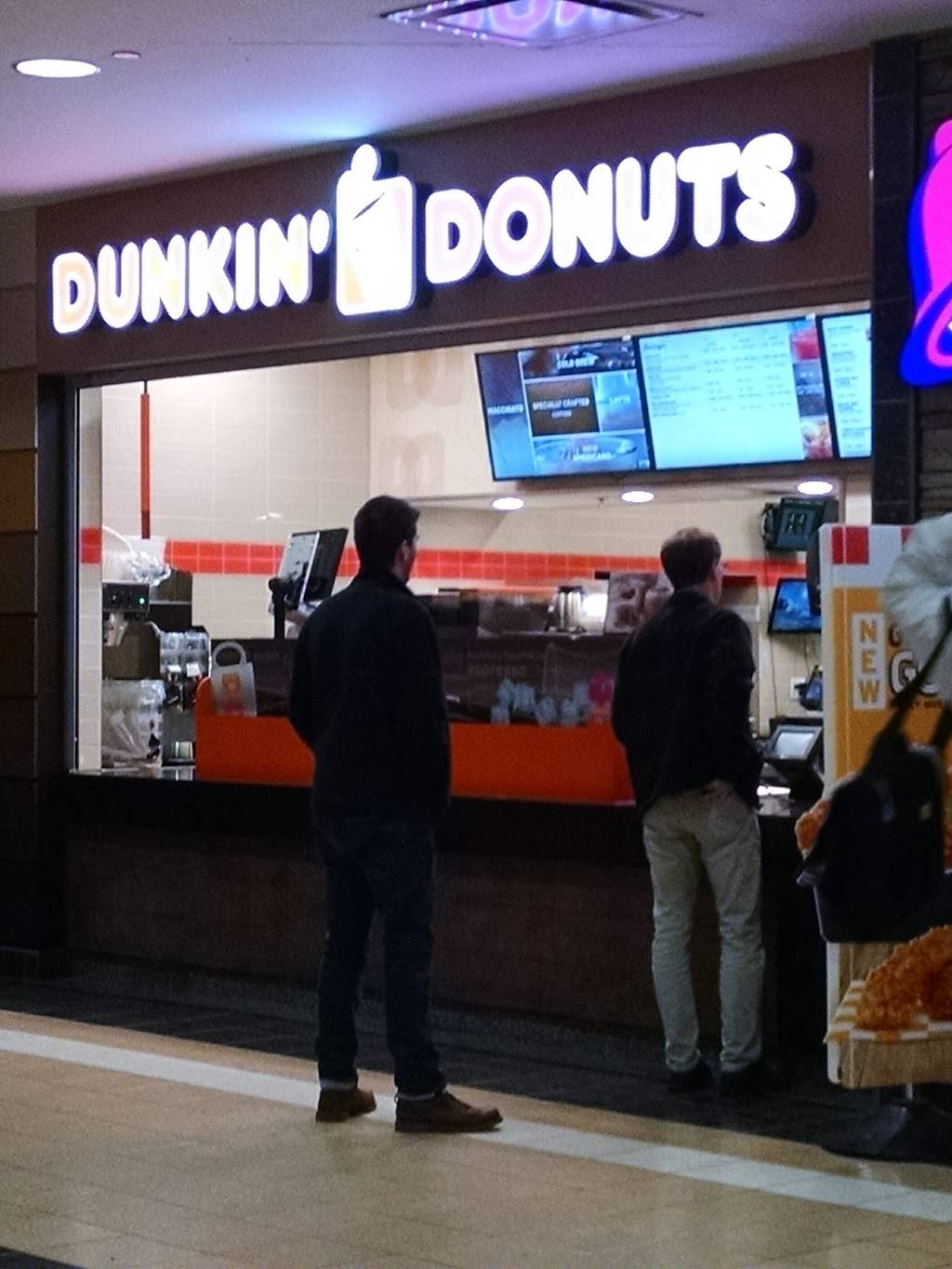 Dunkin | cafe | 13783 W Oasis Service Rd, Lake Forest, IL 60045, USA | 8476151700 OR +1 847-615-1700