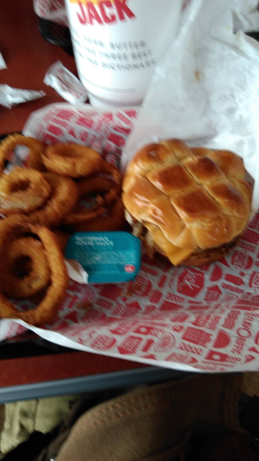 Jack in the Box | restaurant | 7045 Airline Dr, Houston, TX 77076, USA | 7136920555 OR +1 713-692-0555